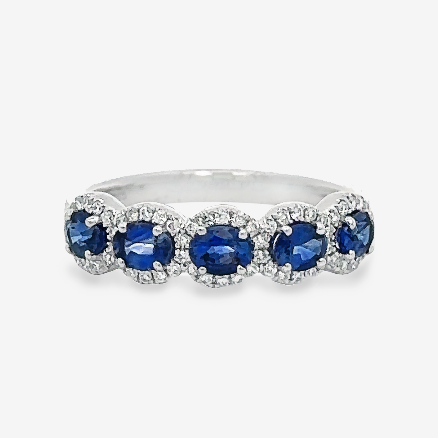 sapphire and diamond halo ring