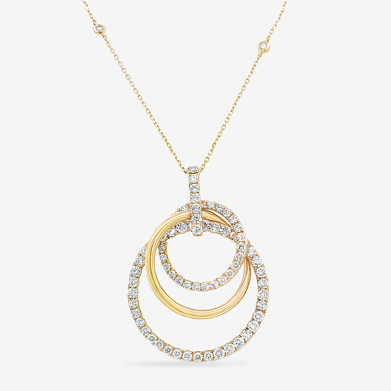 1.75CT Interlocking Diamond Circle Necklace