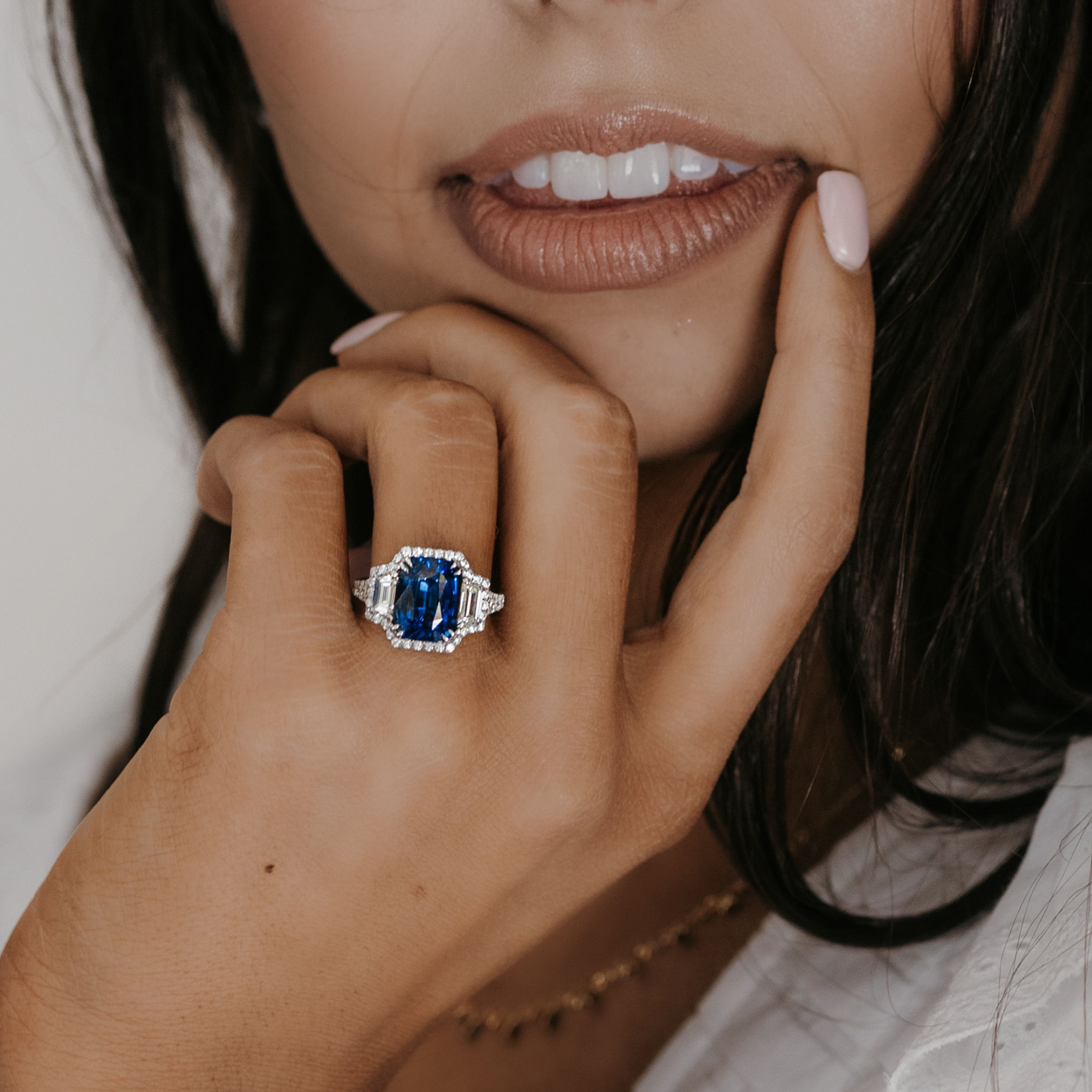 sapphire and diamond three stone cocktail ring