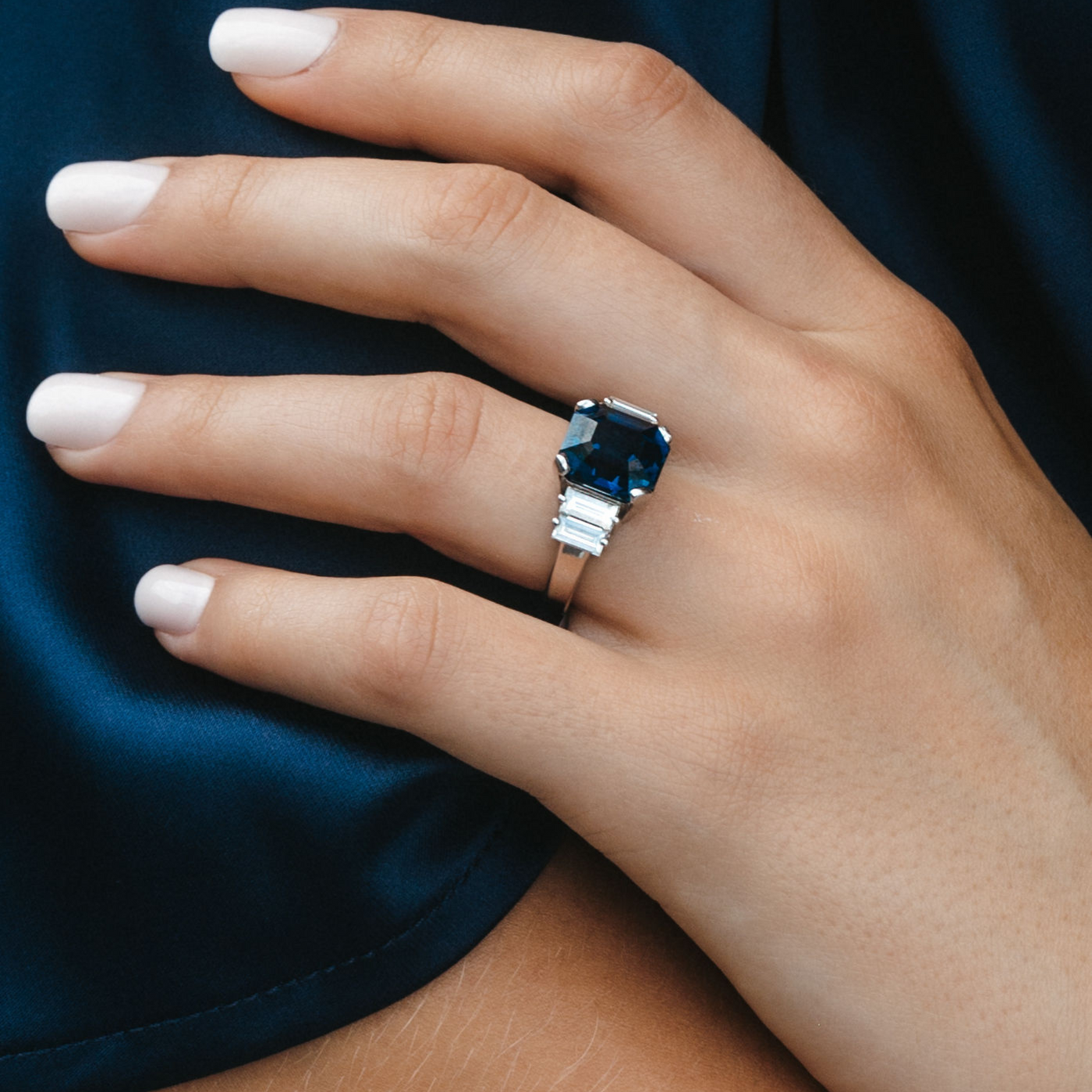 sapphire and diamond three stone cocktail ring