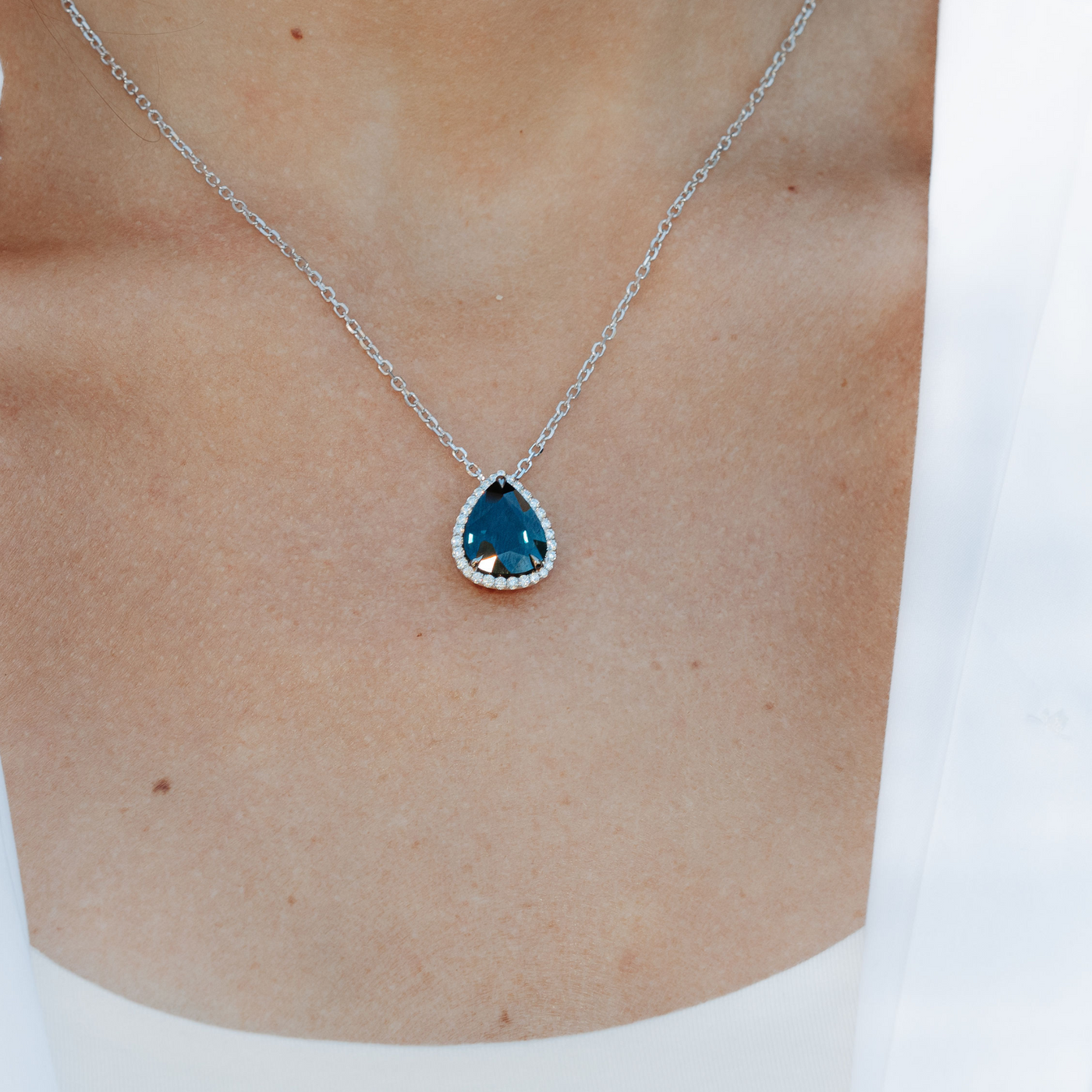 sapphire and diamond halo necklace