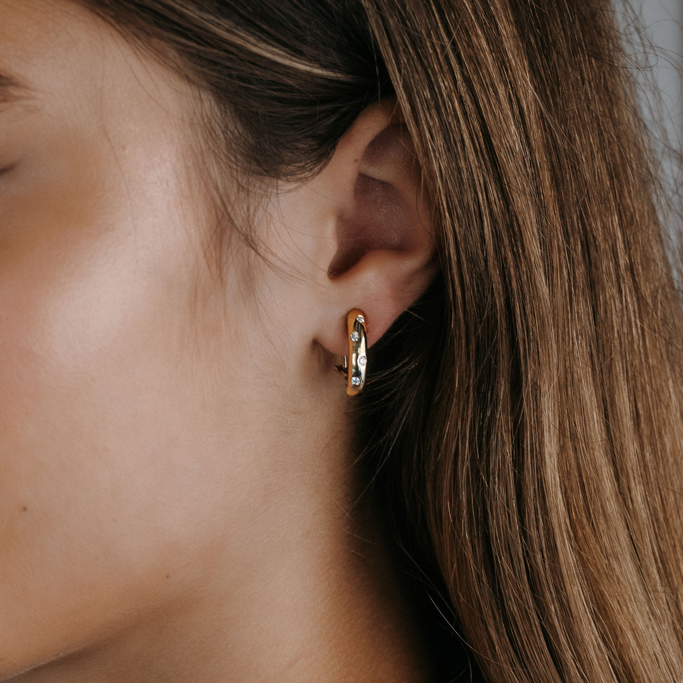 burnished diamond gold hoop earrings