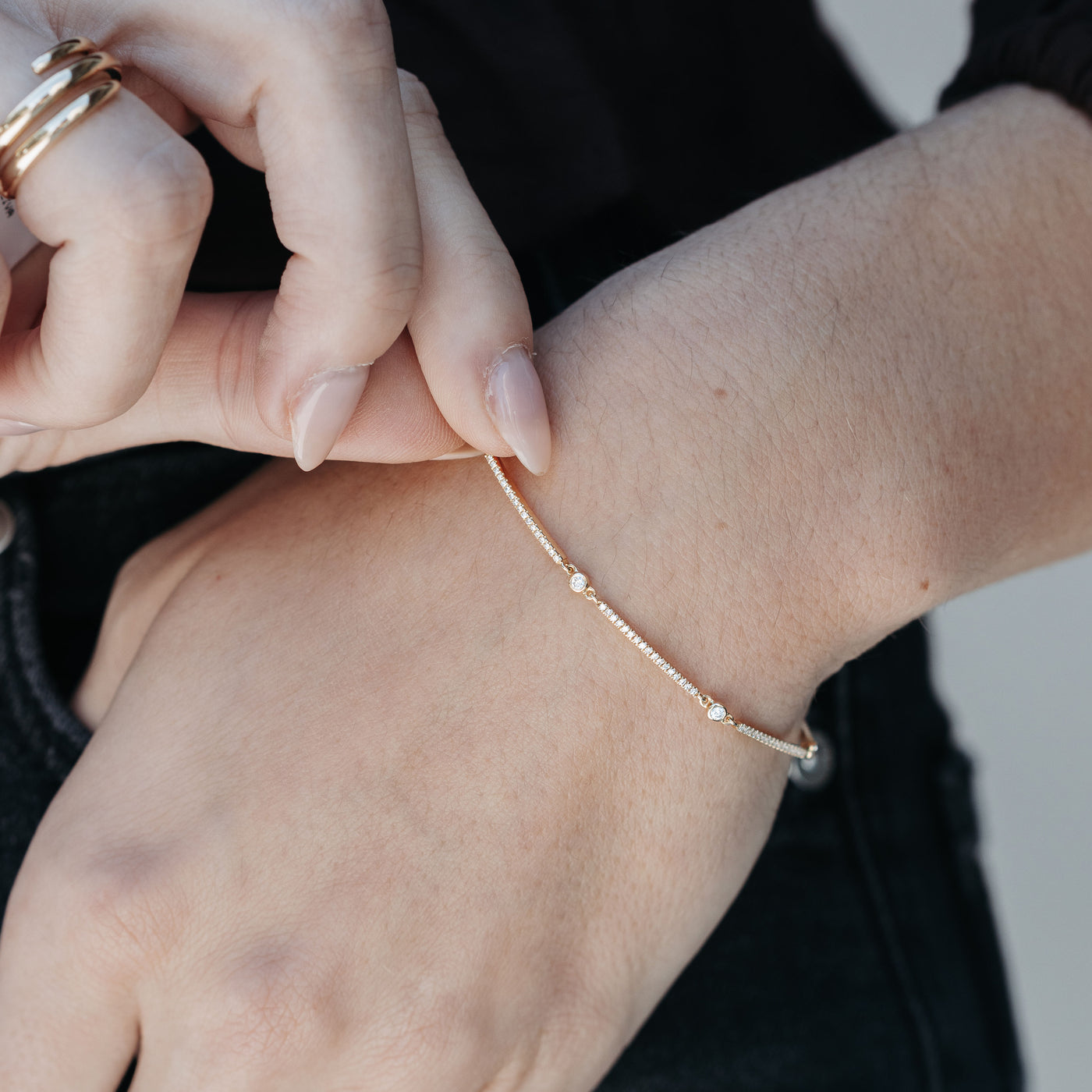 diamond bar and round cut bracelet