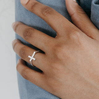 diamond cross ring