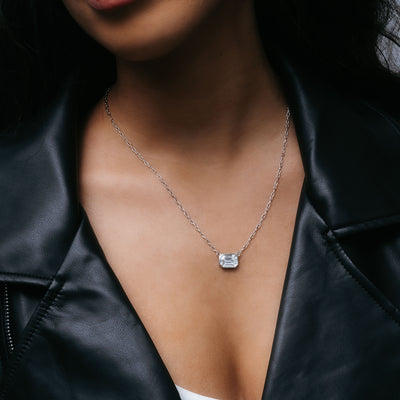 illusion emerald shaped diamond necklace