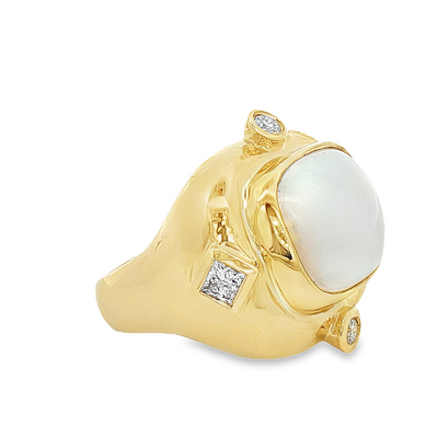 Lab Grown Diamond & Mabe Pearl Ring