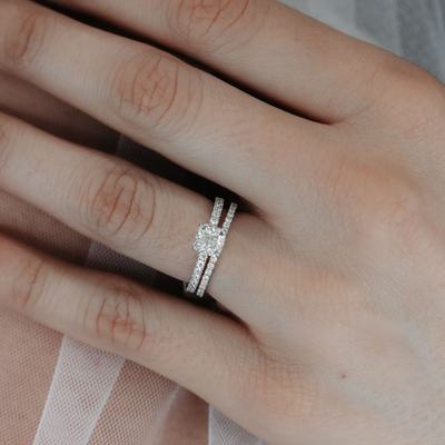 1 carat cushion cut diamond engagement ring