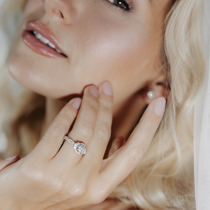 Lab-Grown Diamond Lab-Grown Diamond