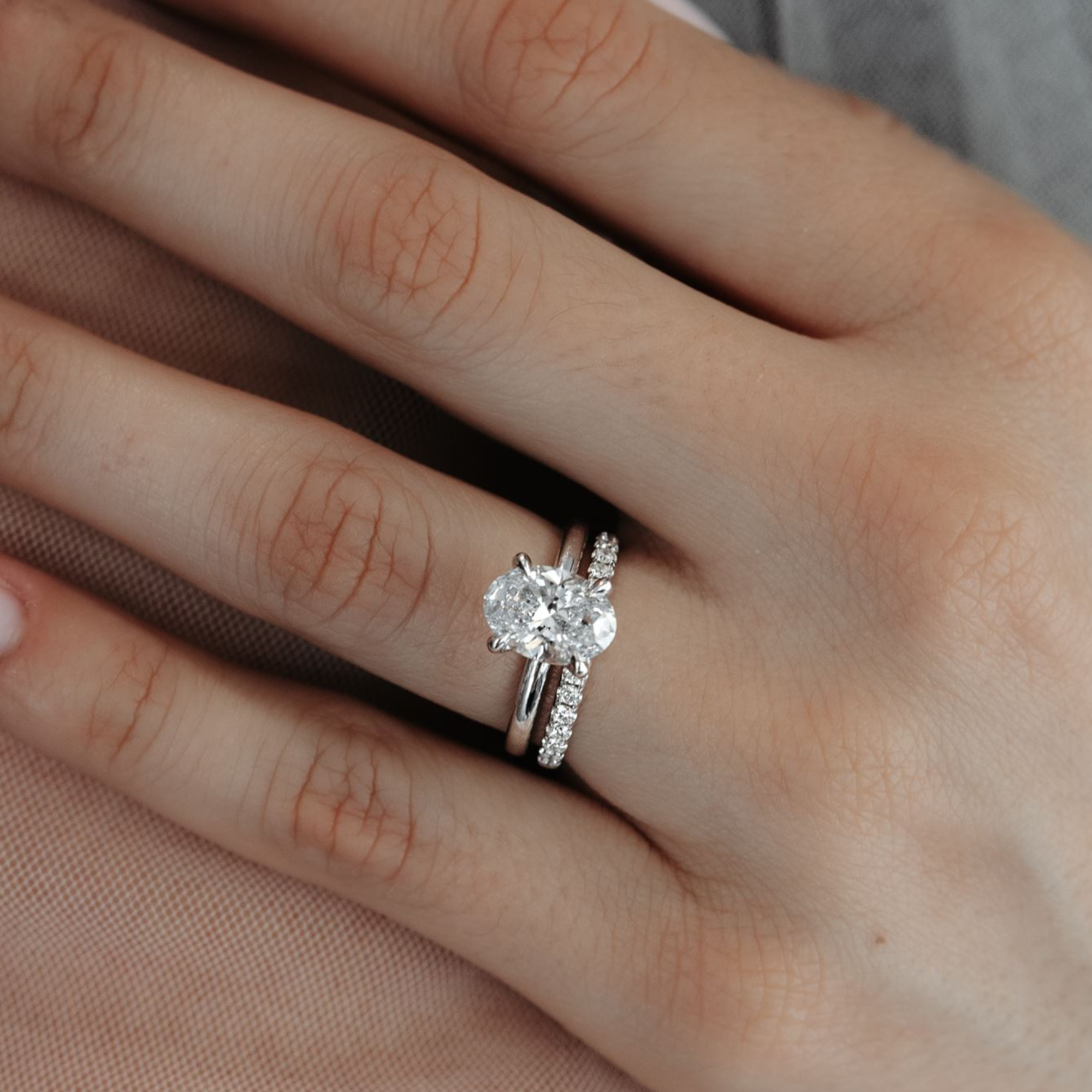 2.5 carat oval cut diamond engagement ring