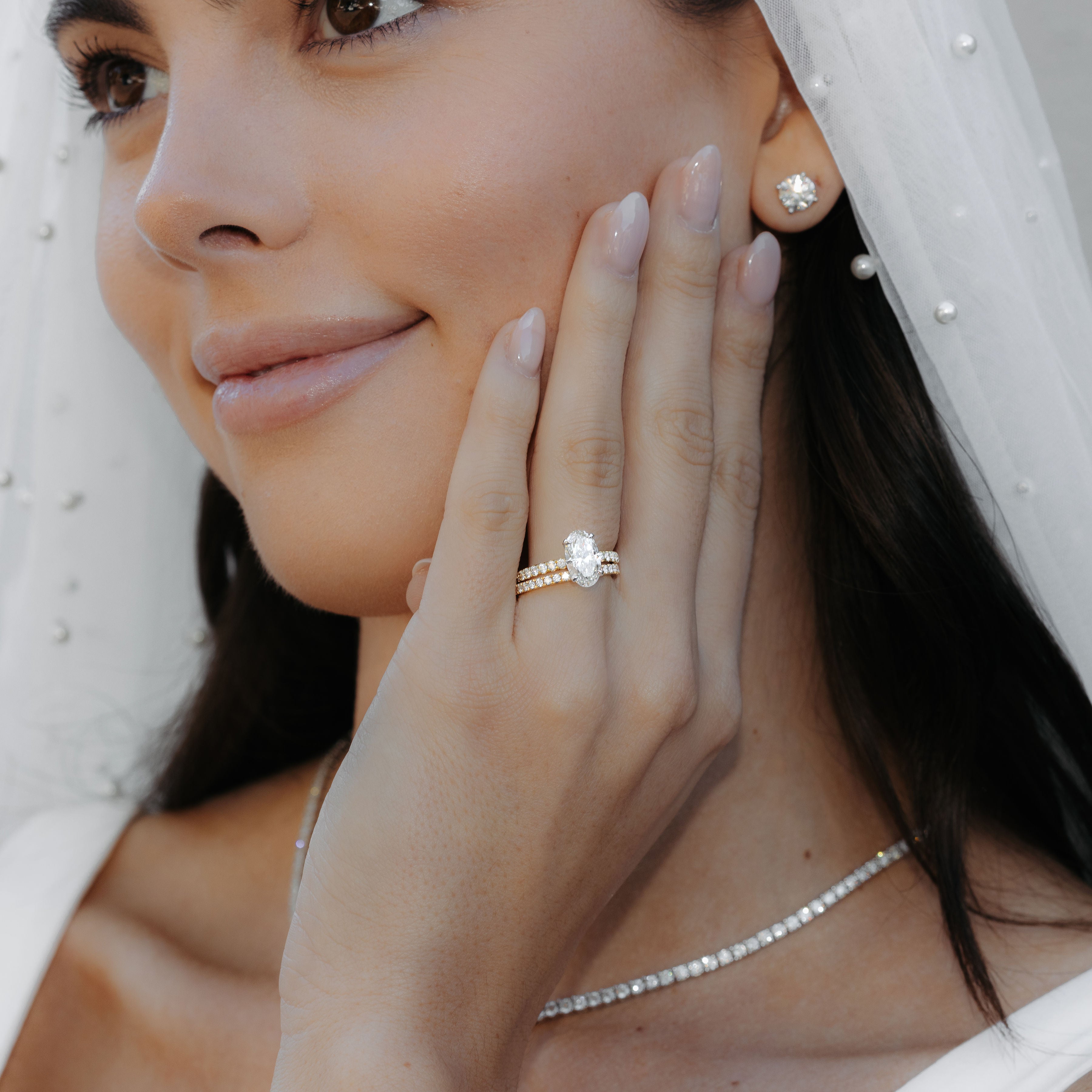 oval cut diamond engagement ring