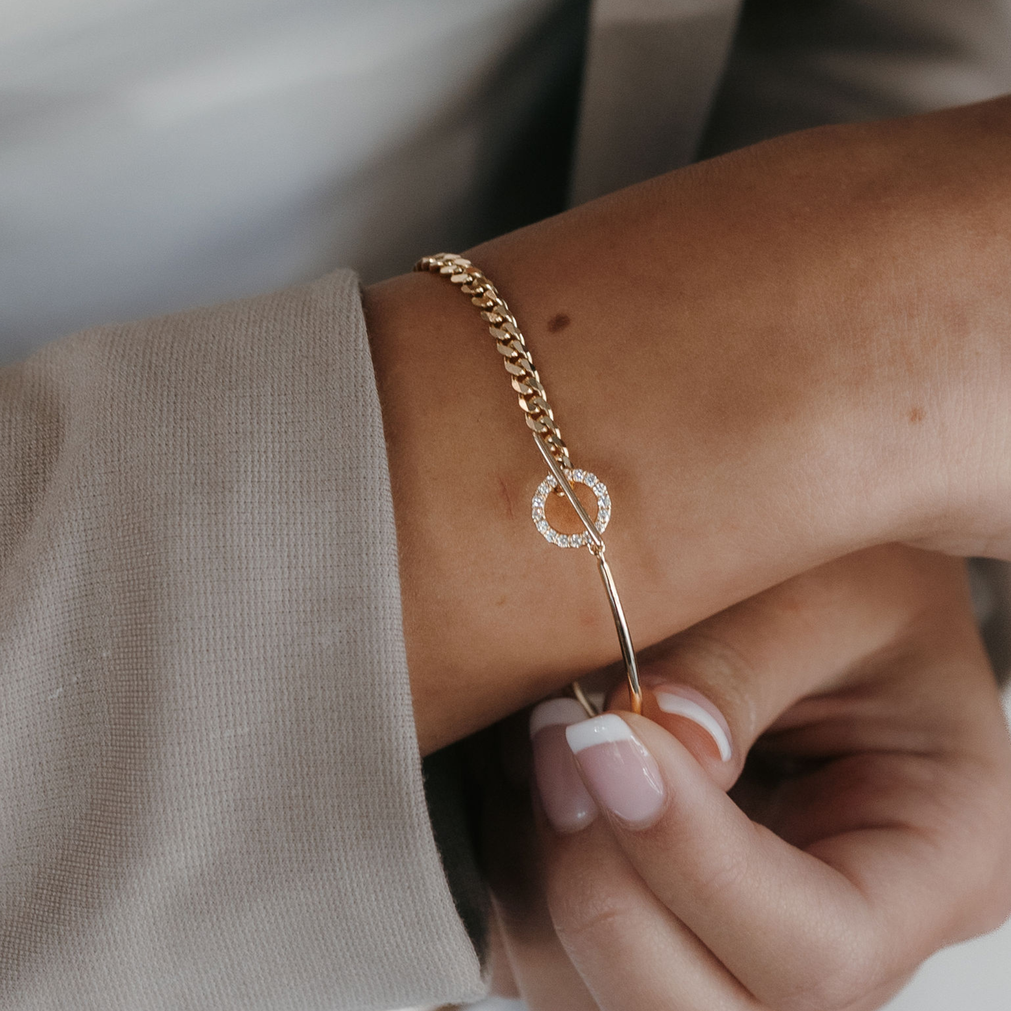 diamond and gold toggle bracelet