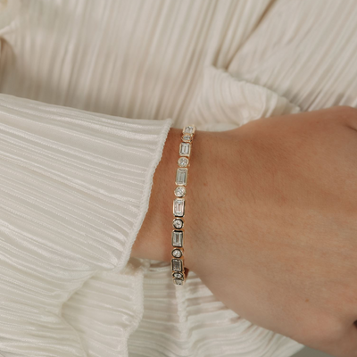 1/2 Way Emerald & Round Cut Diamond Flex Bangle Bracelet