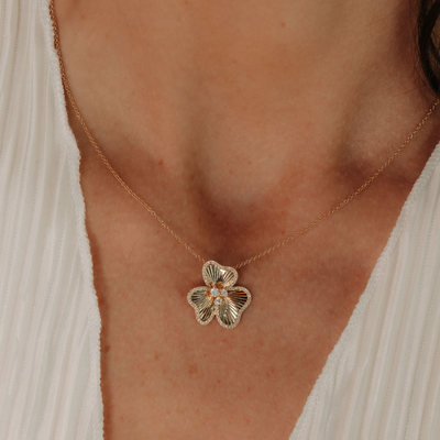 Fluted Diamond Flower Necklace