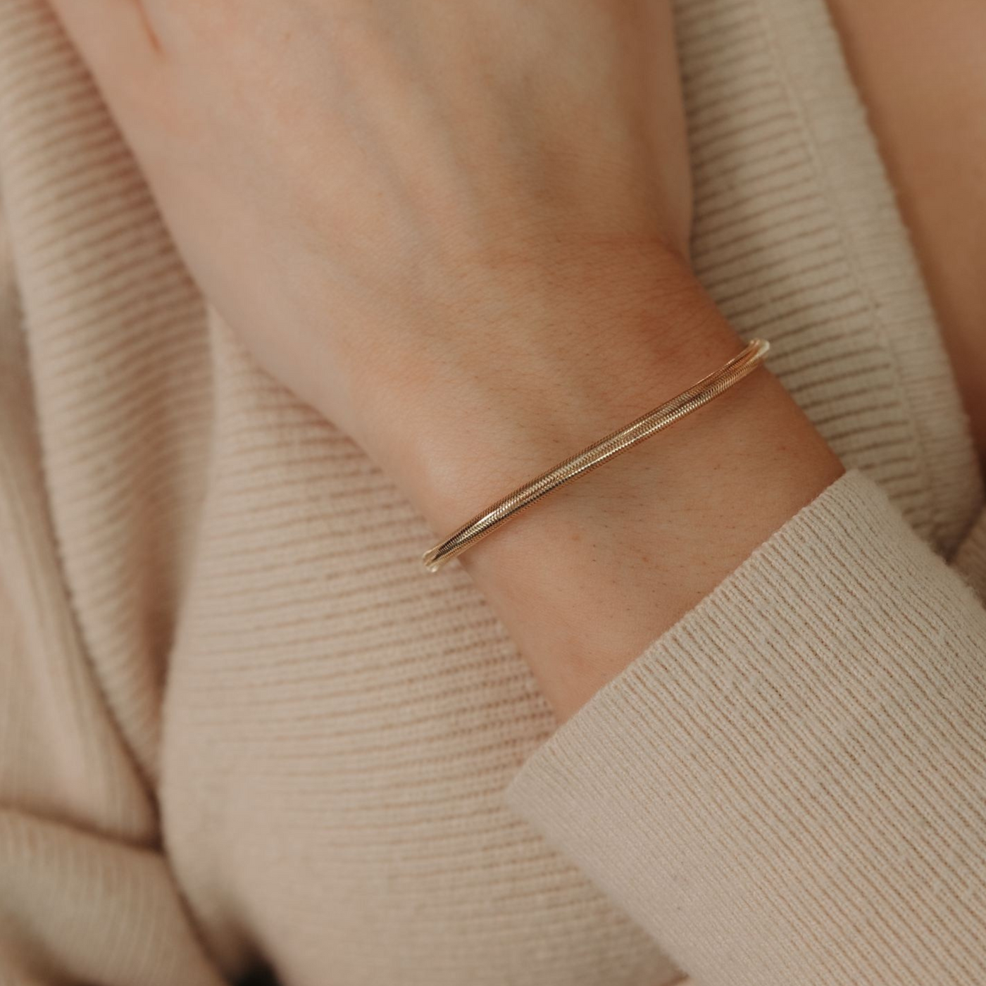 3.5mm Expandable Gold Bangle Bracelet