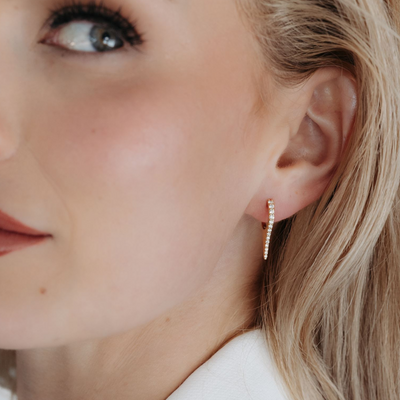Tapered 'V' 0.75" Hoop Earrings
