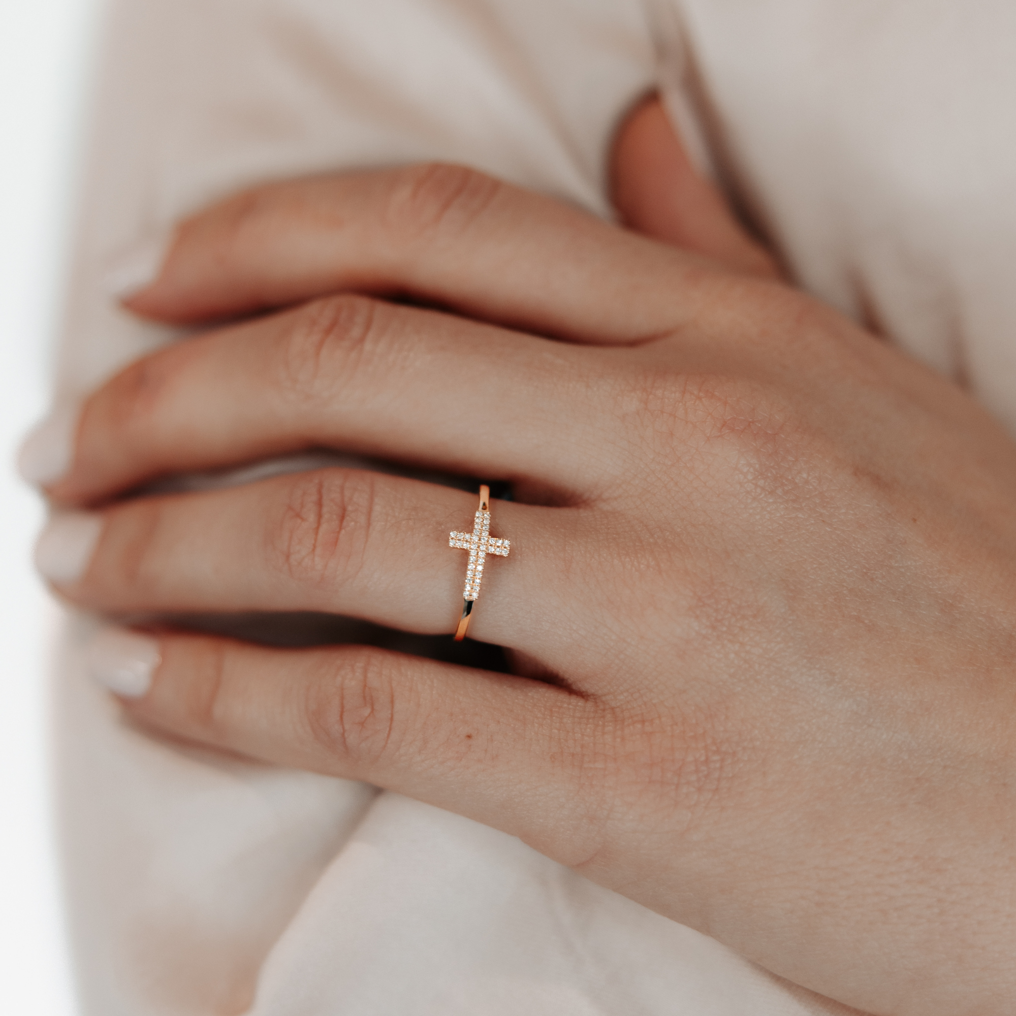 diamond cross ring