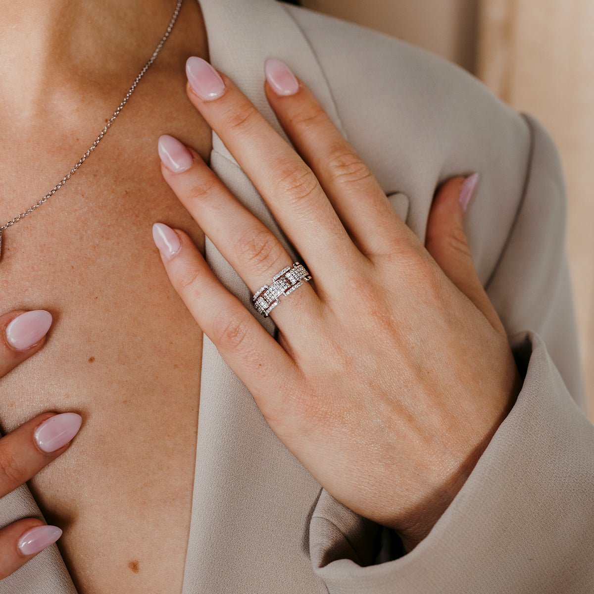 Pave Diamond Link Ring